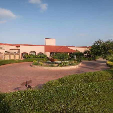 Regenta Resort Bhuj By Royal Orchid Hotels Limited Экстерьер фото