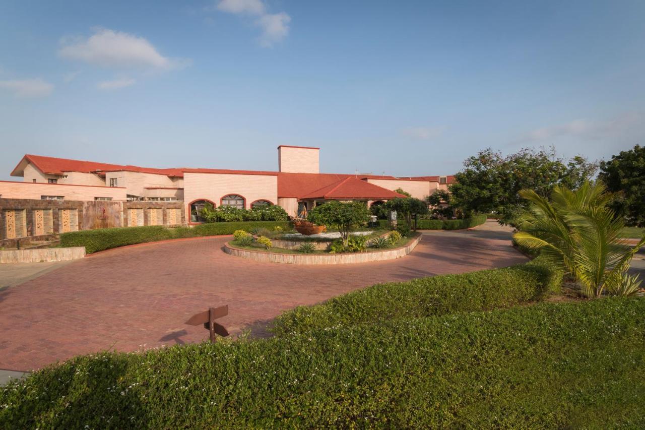 Regenta Resort Bhuj By Royal Orchid Hotels Limited Экстерьер фото