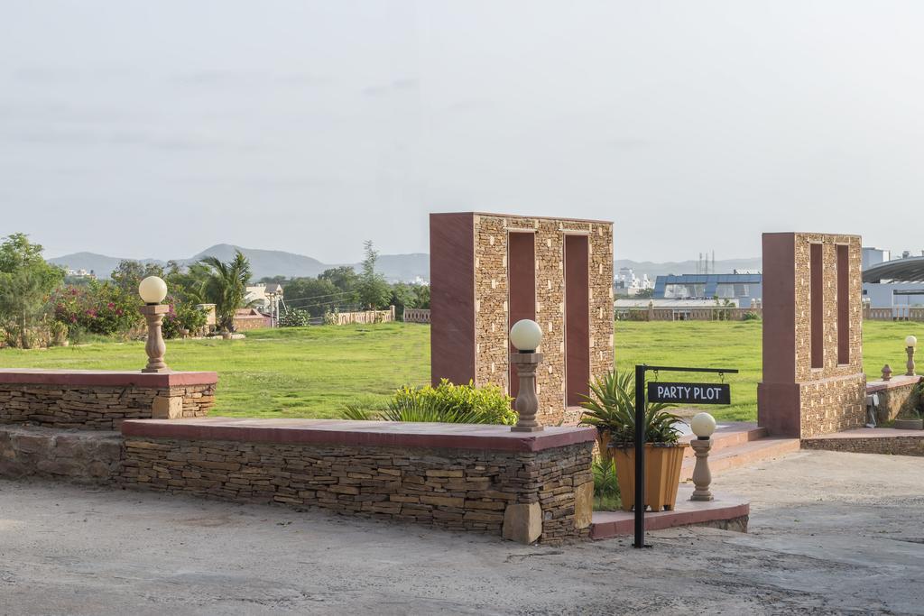 Regenta Resort Bhuj By Royal Orchid Hotels Limited Экстерьер фото