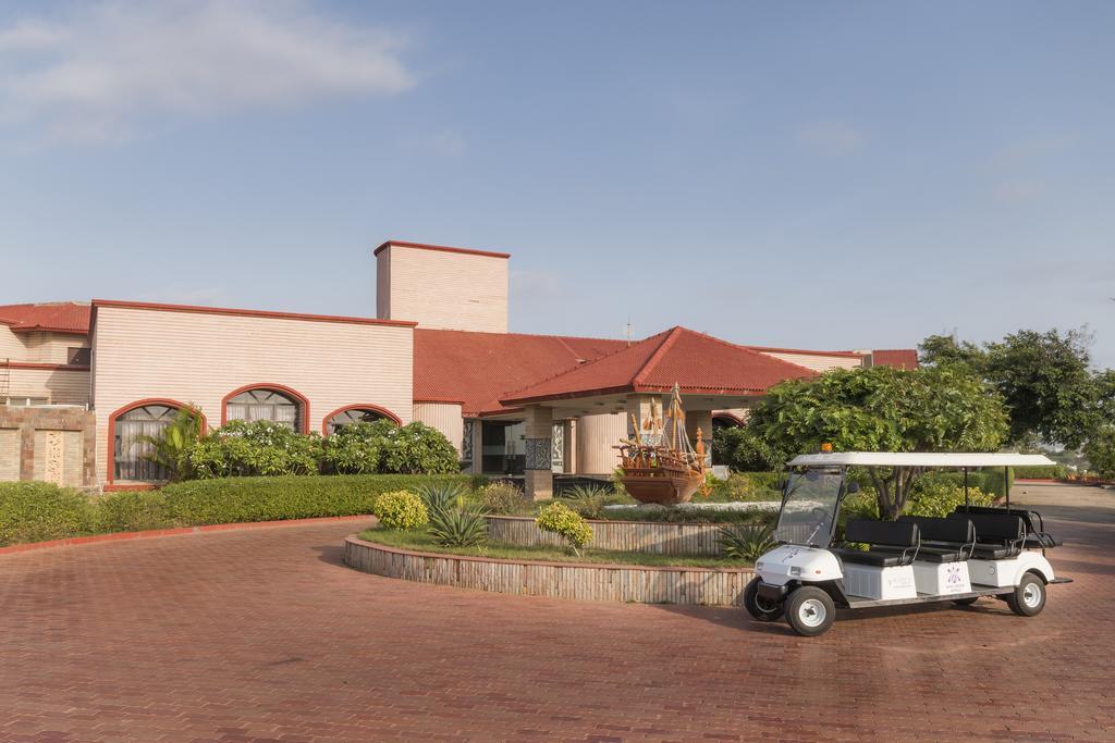 Regenta Resort Bhuj By Royal Orchid Hotels Limited Экстерьер фото