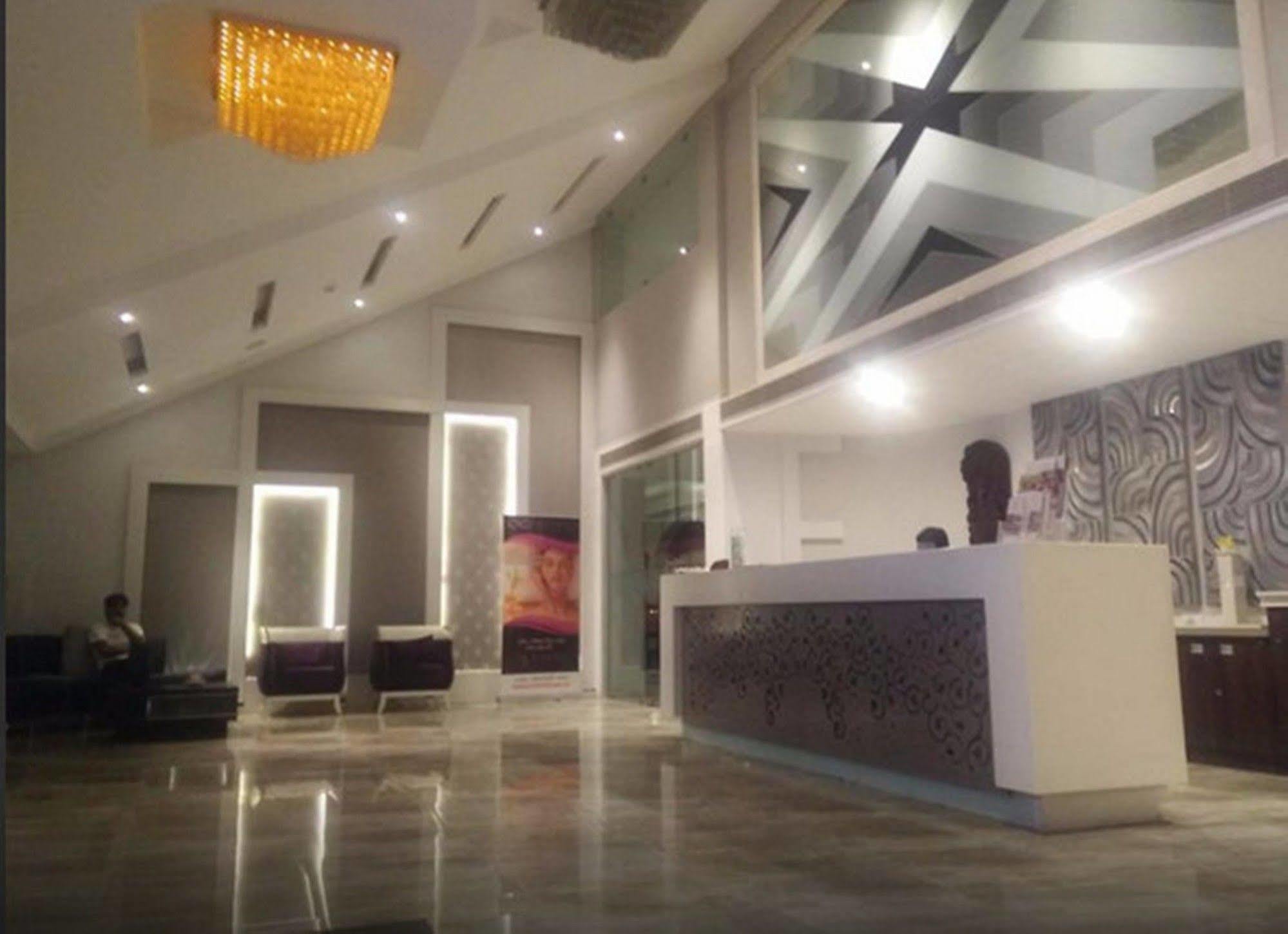 Regenta Resort Bhuj By Royal Orchid Hotels Limited Экстерьер фото