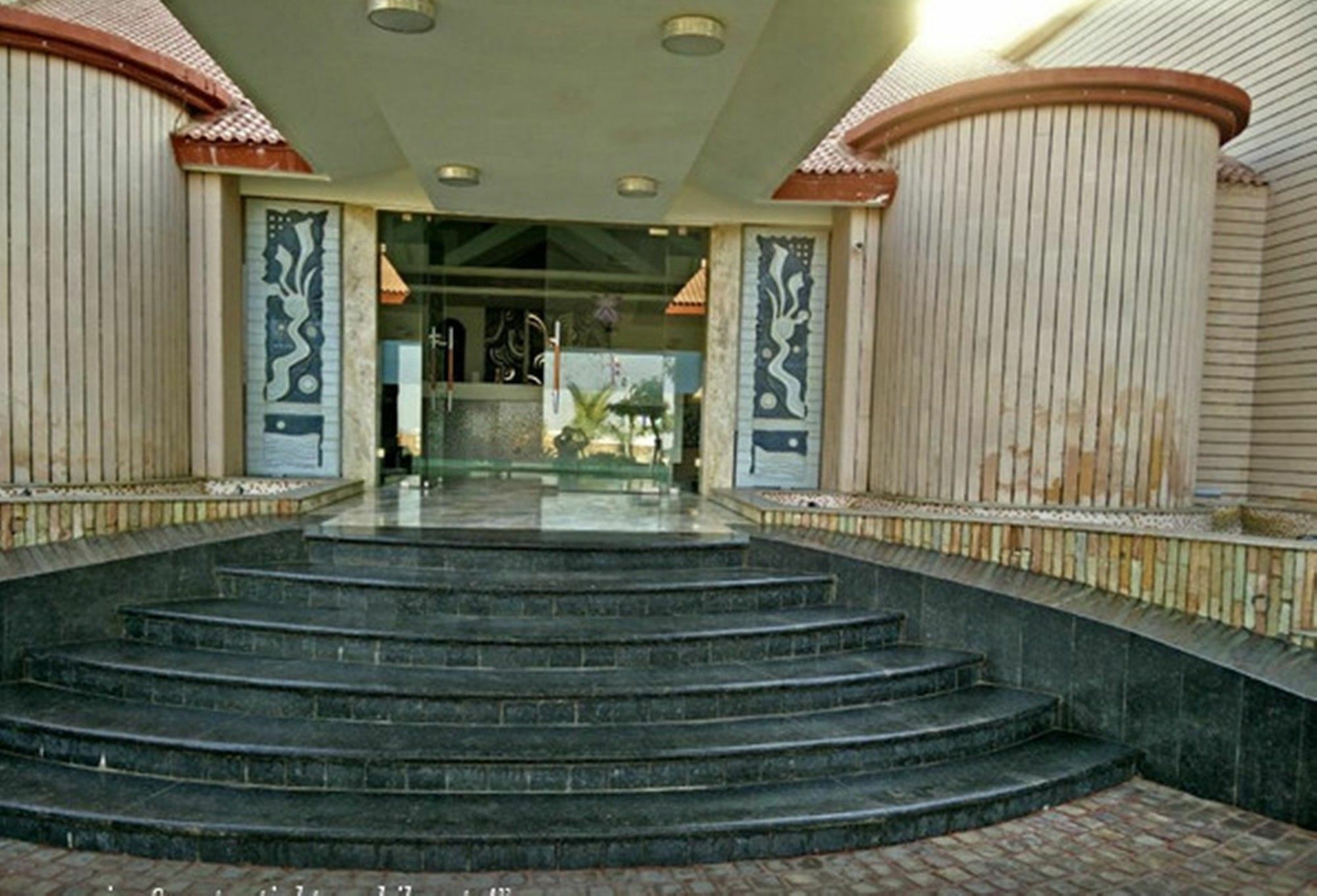 Regenta Resort Bhuj By Royal Orchid Hotels Limited Экстерьер фото